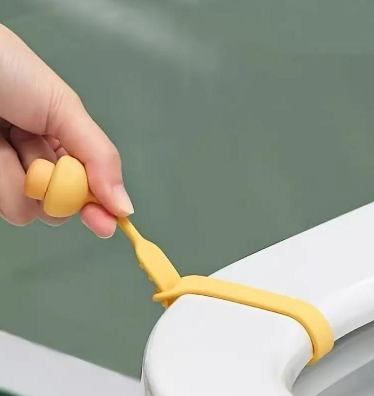Silicone Toilet Seat Lifter – Easy-Lift Handle, Hygienic & Reusable (Pack of 4, Random Color)